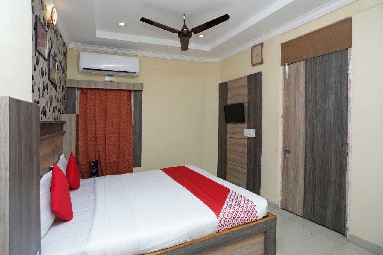 Oyo 4065 Hotel Richi Bhuvanesvar Kültér fotó