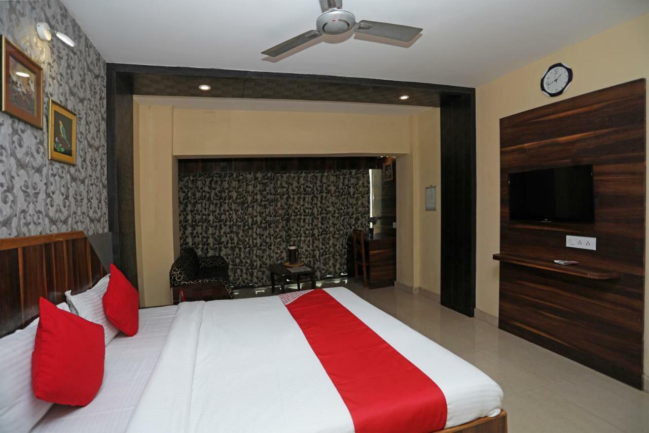 Oyo 4065 Hotel Richi Bhuvanesvar Kültér fotó