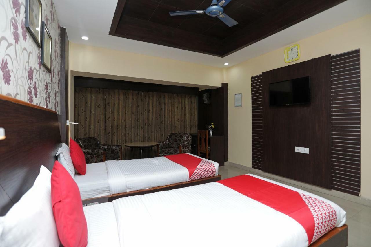 Oyo 4065 Hotel Richi Bhuvanesvar Kültér fotó