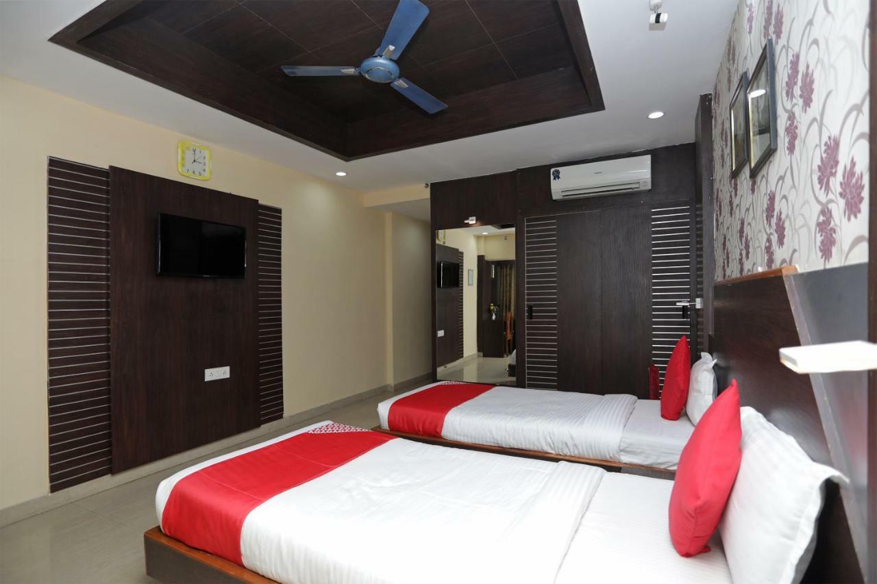 Oyo 4065 Hotel Richi Bhuvanesvar Kültér fotó